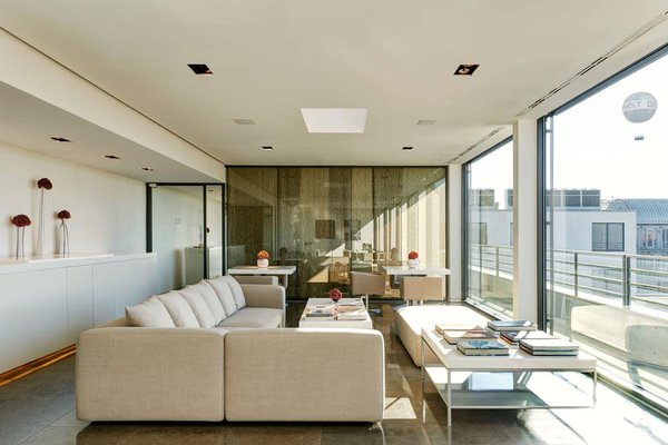 Salle du petit déjeuner avec sur surprenante vue sur Berlin