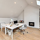 Un coin bureau design qui s’intègre parfaitement dans une pièce polyvalente. Chantier confié à l’architecte d’intérieur Thibault de Montmarin pour Rencontreunarchi.