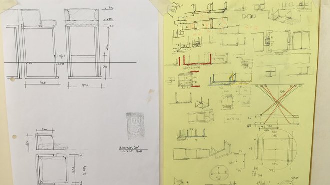 Croquis réalisés par Peter Ghyczy qui travaille avec de simples outils : un crayon, une règle et du papier.