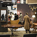 Stand Ulrik Kemnitz, spécialisé dans le design scandinave haut de gamme où le bois et notamment le teck est roi.