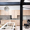 Sous les toits, un duplex aux accents modernes