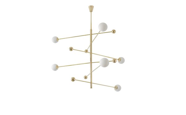 Fifties. De style moderne et traditionnel, il est inspiré des années 50, évoquant à la fois une partition de musique et une constellation. Lustre 08, en laiton massif et verre poli et prix sur demande, Magic Circus Editions.