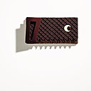 Le poisson scie tranche dans le vif chocolat noir, praliné, lait aux amandes.