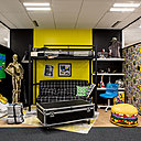 Dans la chambre d’Ado, style retro-geek années 1980 et lits superposés.