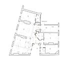 Dans cet appartement T5 (3 chambres, un salon, une salle à manger), on a créé une cuisine ouverte sur la salle à manger et des niches de circulation qui viennent séparer les pièces à vivre des pièces de nuit.