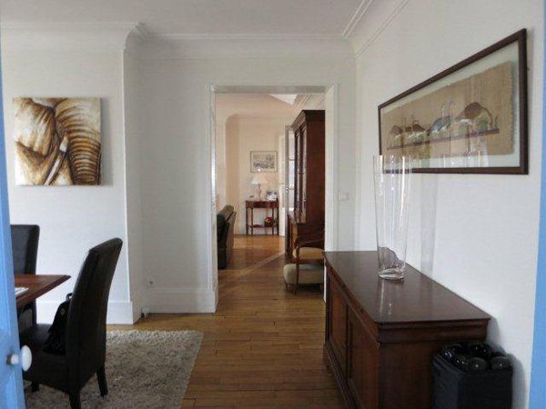 Avant : zone de circulation des anciennes pièces de jour.