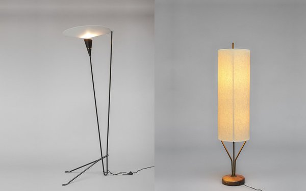 A gauche, lampadaire en métal et aluminium laqué, création Michel Buffet pour Robert Mathieu, 1950/51. A droite, lampadaire B1 avec abat-jour en bristol fort, laiton doré, bois et métal laqué, création René-Jean Caillette pour Pierre Disderot, 1952.
