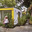 Parkside se compose d’un foyer et d’un jardin avec une histoire, une patine et une aura uniques. L’esprit du lieu voulu par Richards Rogers a été conservé dans une composition urbaine du XXIème siècle, entièrement rénovée.