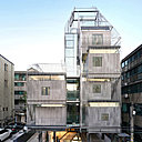 A Séoul, projet Songpa Micro Housing composé de 14 blocs unitaires et flexibles qui peuvent évoluer selon les changements de vie et de travail et ainsi permettent aux résidents d’occuper le bâtiment plus durablement. Réalisation SsD, Architecture + Urbanism, New-York, 2014.