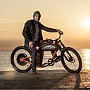 E-Bike élégant et écologique au design vintage racé, équipé de la plus haute technologie en matière de vélos électriques. Création Rayvolt.