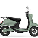 Décliné en 7 couleurs, scooter intelligent 100 % électrique, facile à recharger avec une batterie portable. Création Unu.