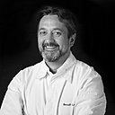 Héritier de la tradition boulangère, Benoît Castel prône le bon pain qui se fait en prenant son temps, avec un levain naturel et artisanal.