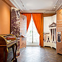 La salle Alfred évoque la vie d’Alfred, frère aîné de Gustave Caillebotte, devenu abbé et missionnaire, dit « le plus riche curé de Paris » et pour lequel Martial Caillebotte a fait construite une chapelle toujours présente sur le domaine de Yerres.