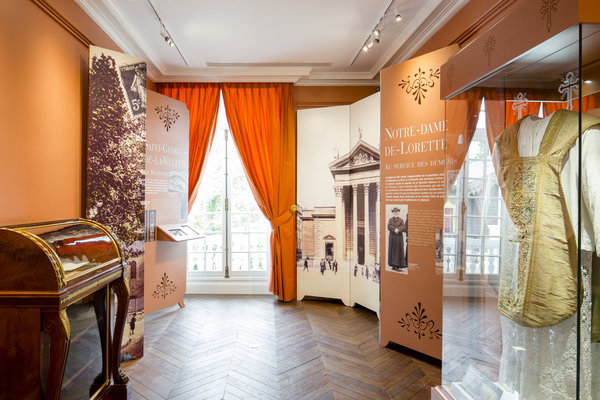 La salle Alfred évoque la vie d’Alfred, frère aîné de Gustave Caillebotte, devenu abbé et missionnaire, dit « le plus riche curé de Paris » et pour lequel Martial Caillebotte a fait construite une chapelle toujours présente sur le domaine de Yerres.