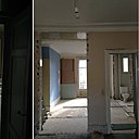 Avant les travaux : un des deux salons d’origine. Au centre, l’unique salle de bains d’origine sans personnalité ni parti-pris décoratif. A droite, la destruction de la chambre n° 3 (sur plan existant) et des toilettes pour la création du dressing et de la salle de bains parentale. Avant les travaux : un des deux salons d’origine. Au centre, l’unique salle de bains d’origine sans personnalité ni parti-pris décoratif. A droite, la destruction de la chambre n° 3 (sur plan existant) et des toilettes pour la création du dressing et de la salle de bains parentale.