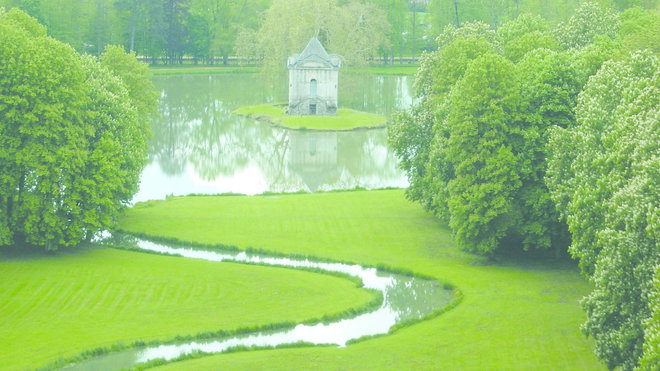 Rivière Serpentine La folie menant au lac et sa folie du XVIIIème.