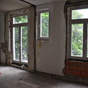 Avant les travaux : côté cour, les ouvertures d’origine ont été conservées comme le stipulait la réglementation d’urbanisme.