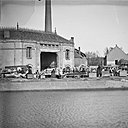 L’usine Perrusson a été construite tout près du canal du Centre et de la voie ferrée pour acheminer plus facilement les matériaux céramiques.