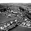 Carte postale de la « vallée de la céramique », créée grâce au percement du canal du Centre qui a généré l’extraction des gisements d’argile de la région.