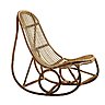 Mythique. Ce modèle réédité traverse les années sans se démoder. Ses lignes intemporelles magnifient les courbes du rotin avec chic et simplicité. Rocking chair, création Nanna Ditzel 1969, 769 €, Sika Design.