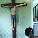 La chambre de Rodin et son Christ en bois.