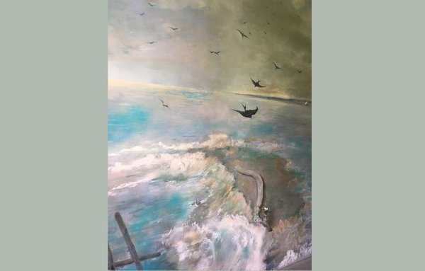 Vue sur une magnifique fresque d'éléments déchaînés dans la salle de bains de Rodin.