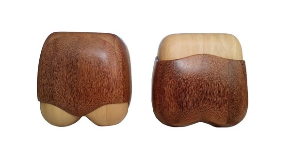 Assises « Poufs culottés », création Hoon Moreau palmier rose et buis, édition limitée de 8 pièces + 4EA, 18 000 €.