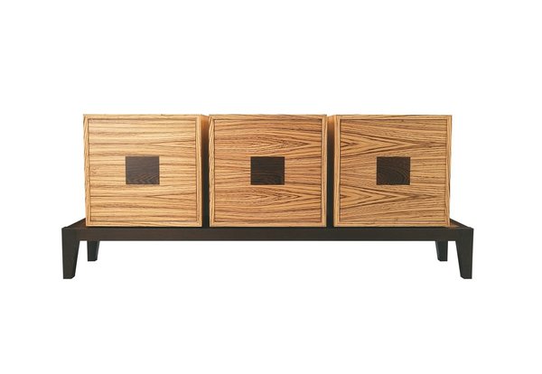 Buffet « Chinami », création Paul Hoffmann, zebrano, wengé, sur commande, 7 500 €.