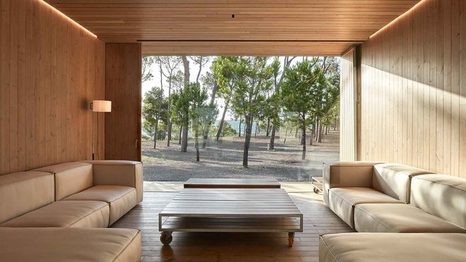 Le salon est un prolongement de la nature extérieure.