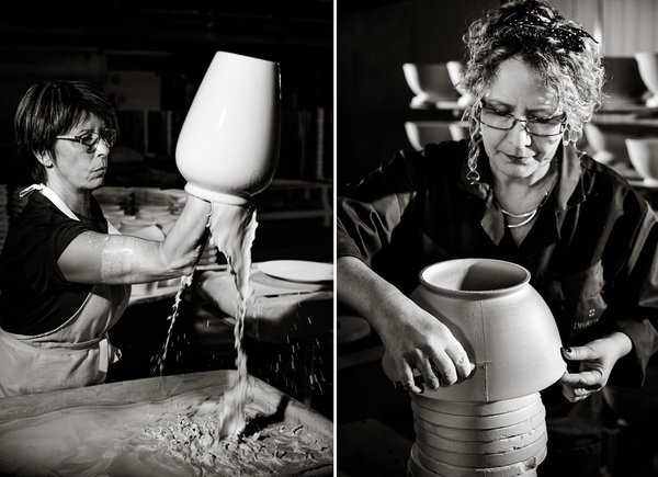 A gauche, à Limoges, le geste maîtrisé de Christelle Baille, décalqueuse chez Guy Degrennne depuis 23 ans. Elle effectue la pose de décalcomanies (ou chromolithographie) en les trempant dans l’eau pour détacher le motif de son support et l’apposer ensuite, sans guide, sur la pièce en porcelaine. A droite, également à Limoges, Cécile Souton responsable de la finition, depuis 29 ans. Son travail, à dimension artistique, peut donner forme à des grosses pièces ou à des détails comme un bec de saucière.