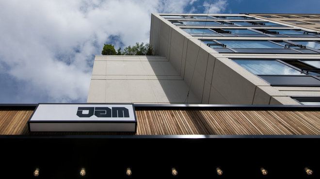 Le bâtiment en béton dépouillé datant des années 1970 abritait l’école d’architecture Saint-Luc Bruxelles. Le bâtiment en béton dépouillé datant des années 1970 abritait l’école d’architecture Saint-Luc Bruxelles.