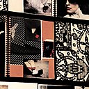 Détail sur un papier-peint qui reproduit des pages de cahiers de tendances de mode. Détail sur un papier-peint qui reproduit des pages de cahiers de tendances de mode.