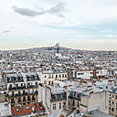 Du 6ème au 9ème, quatre étages s’offrent des vues vertigineuses sur la capitale. Cartes postales en mode panoramique avec en lignes d’horizon : Beaubourg, Notre Dame, le Dôme du Panthéon, Montmartre, la Tour Eiffel, Montparnasse. Un vrai défilé de monuments parisiens, version grand luxe.