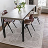 Audacieux. Tapis Résonance, collection Antidote, en Heatset, 100% PP, fibre textile labellisée “Confidences in Textiles” et certifiée Oeko-Tex Standard 100, à partir de 169 €.