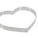 Ce cercle à tarte perforé en acier inoxydable a été développé en partenariat avec l’Ecole du Grand Chocolat Valrhona. Le bord est perforé pour une cuisson uniforme de la tarte. Acier inoxydable de qualité ressort, flexible pour un démoulage facile.