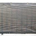 Après la pose du brise-vue : outre la protection visuelle, le rendu donne une ambiance beaucoup plus intimiste. La vue du paysage environnant, très belle, est bien entendu conservée, mais on n’a plus la vue plongeante de l’extérieur sur l’intérieur de la pièce principale de l’appartement.