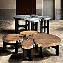 Tables Joséphine en bronze et aluminium moulé, créées en 2013, en hommage à la mère d’Ado Chale. Première édition limitée de 50 pièces.