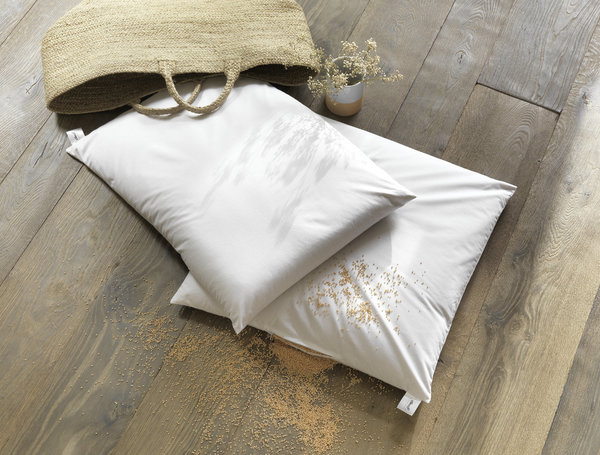 Oreillers Aude et Magali garnis avec des céréales les douleurs cervicales s'envolent.