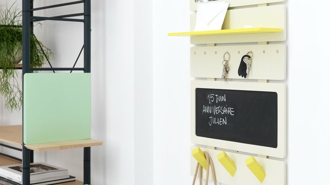 Le meuble d'entrée de Julien, Arnaud et Daniel.