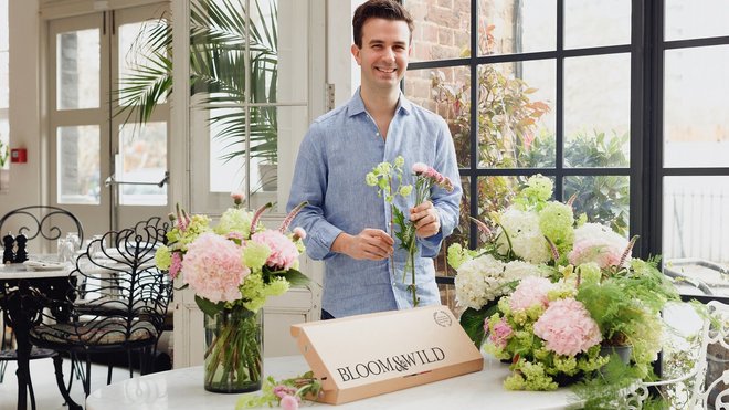 La particularité des bouquets de Bloom and Wild réside dans leur emballage design et packaging plat qui permet un transport optimal des fleurs fraîches en bouton.