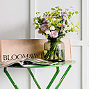 Les bouquets Bloom and Wild sont proposés en version « tout prêt » ou « créatif ». Les bouquets Bloom and Wild sont proposés en version « tout prêt » ou « créatif ».