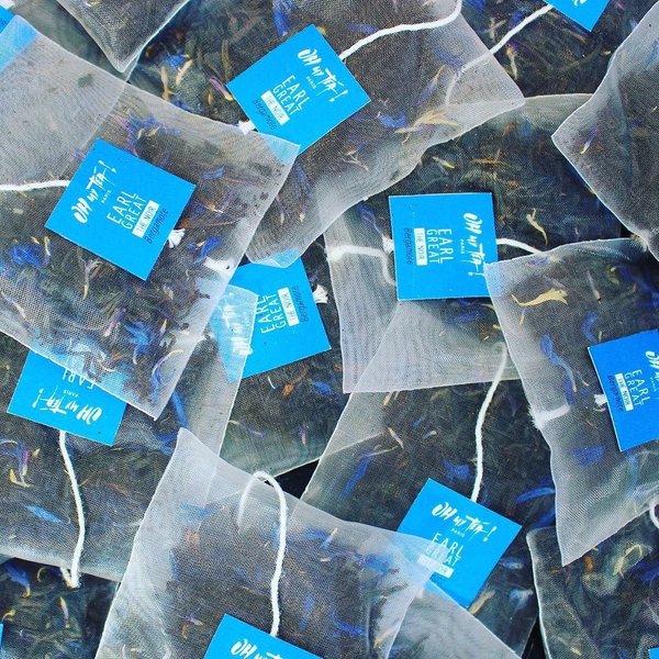 Pratique, le thé Earl Grey à la bergamote conditionné en mousseline.