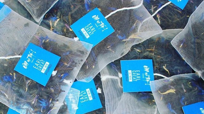 Pratique, le thé Earl Grey à la bergamote conditionné en mousseline.