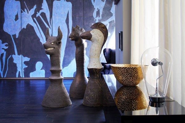 Fresques sur portes de placard en 4 panneaux réalisés par l’artiste René Caussanel.