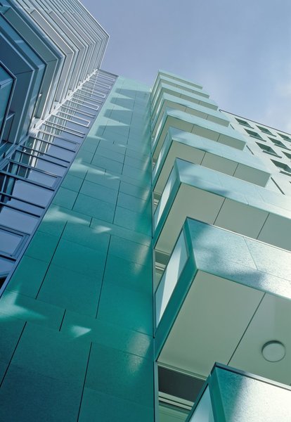 A Berlin, façade d’un immeuble en Magna GlasKeramik®, coloris Jade.