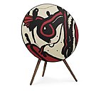 Réédition en 5 exemplaires de l’enceinte Beoplay A9 sans fil avec l’œuvre de David Lynch « Paris Suite ». Dimensions : 70,1 x 90,8 x 41,5 cm. Prix sur demande, chez Bang @ Olufsen.