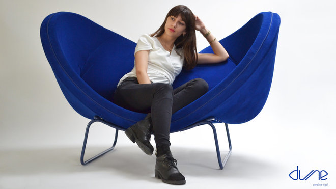 Fauteuil Dune conçu par Caroline Rigal qui a mis l’accent sur le confort traité avec la combinaison de deux matériaux. Création présentée au Rado Prize Star 2018. Fauteuil Dune conçu par Caroline Rigal qui a mis l’accent sur le confort traité avec la combinaison de deux matériaux. Création présentée au Rado Prize Star 2018.