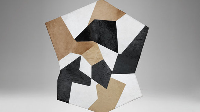 Tapis D.754.1 en cuir de poney, formant un patchwork de plusieurs couleurs, dessiné en 1954 par Gio Ponti.