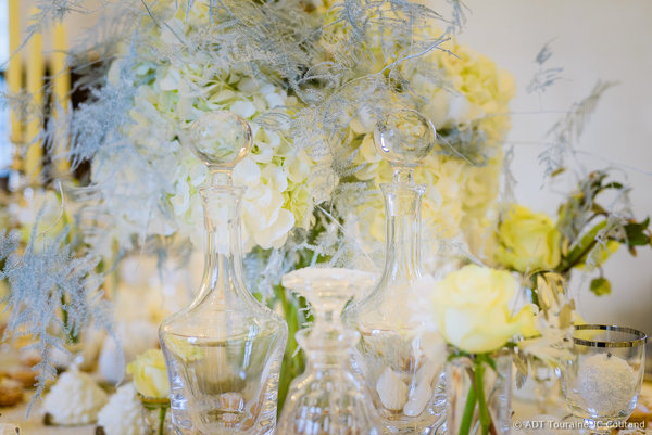 Quand le cristal rencontre l'art floral: la quintessence de l'élégance à la française.