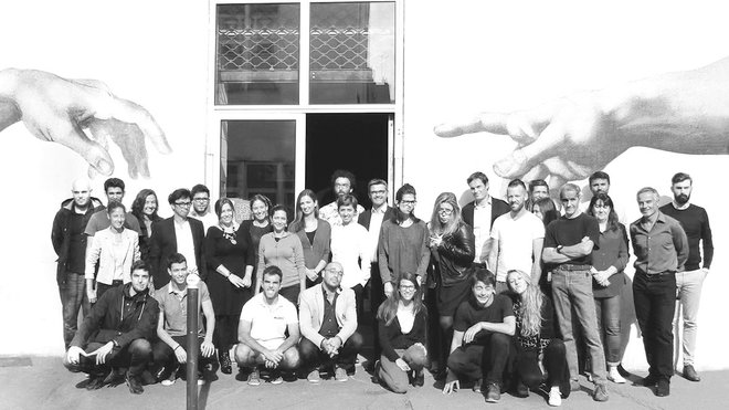 L’équipe au grand complet de l’entreprise Muzeo couvre des métiers et savoir faire de haute qualité.